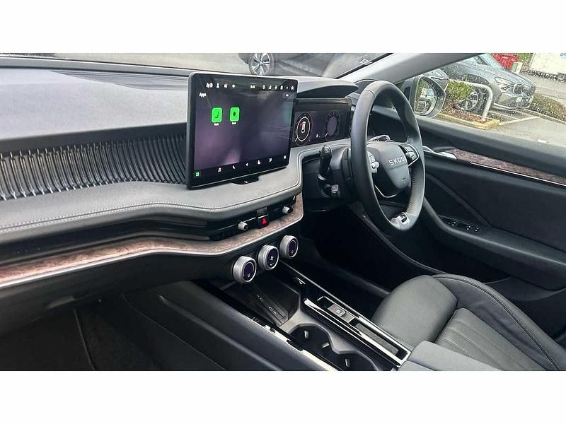 Used Skoda Superb LAURIN & KLEMENT 193 HP (141 kW) 2025 Graphite grey metallic Estate