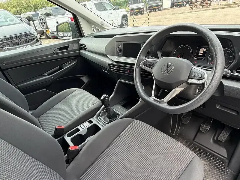 Used VW Caddy 114 HP (83 kW) 2022 Black MPV