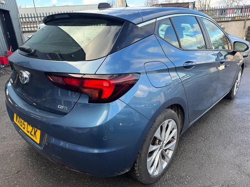 Used Vauxhall Astra Design Edition 110 HP (80 kW) 2016 Blue Hatchback