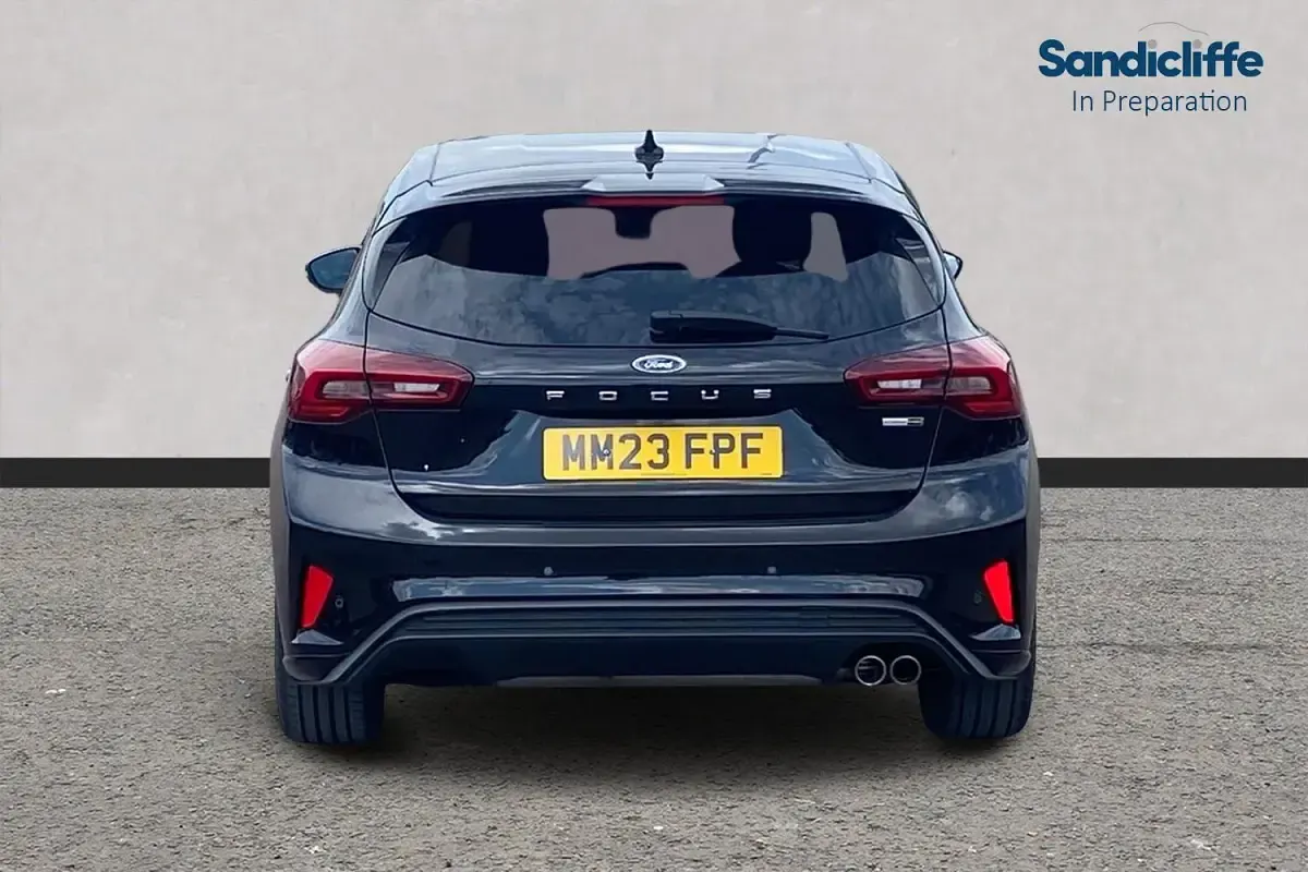 Used Ford Focus ST-Line X 155 HP (114 kW) 2023 Black Hatchback