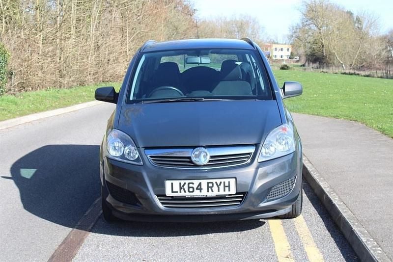 Used Vauxhall Zafira 120 HP (88 kW) 2014 Grey MPV