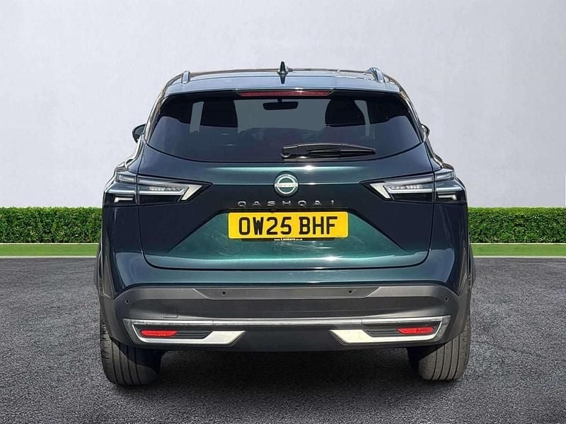 Used Nissan Qashqai N-Connecta 2025 Green SUV