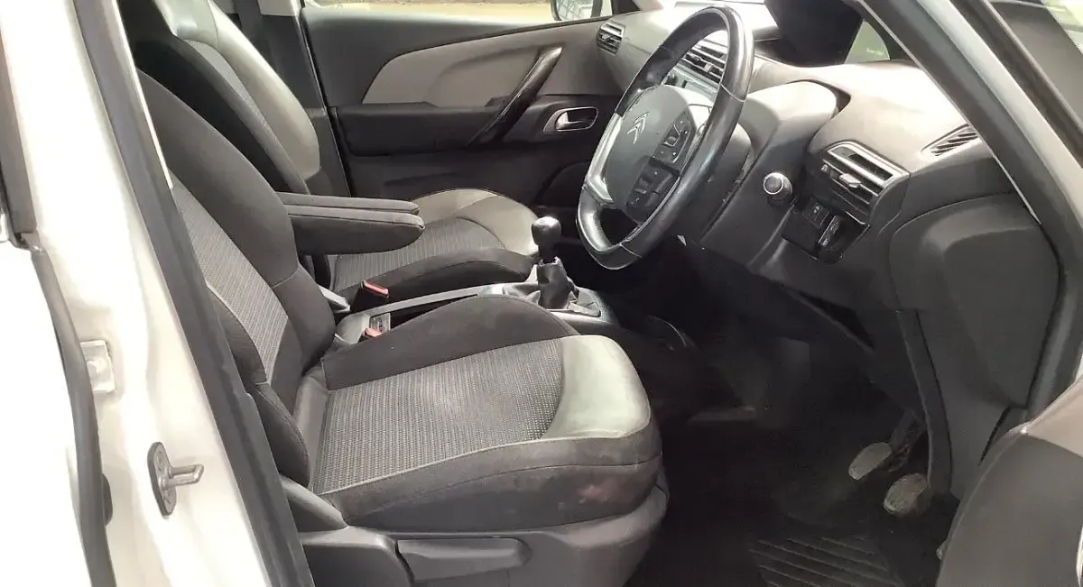 Used Citroën C4 Picasso Exclusive 115 HP (84 kW) 2015 White MPV