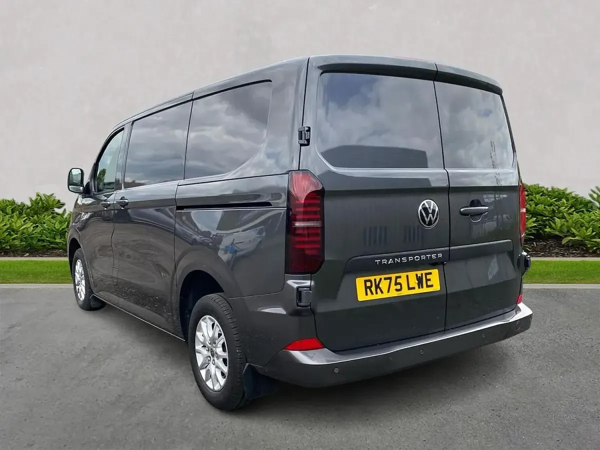 Used VW Transporter Pro 150 HP (110 kW) 2025 Grey Van