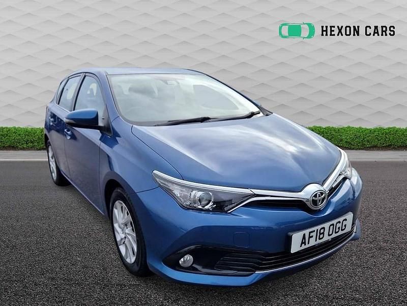 Used Toyota Auris 2018 Blue Hatchback