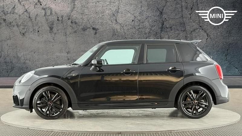 Usado Mini Cooper S Hatch 176 HP (129 kW) 2022 Preto Citadino