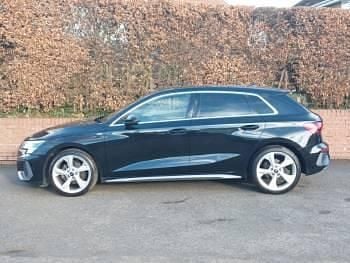 Begagnad Audi A3 S-Line 110 HK (80 kW) 2023 Svart Sedan