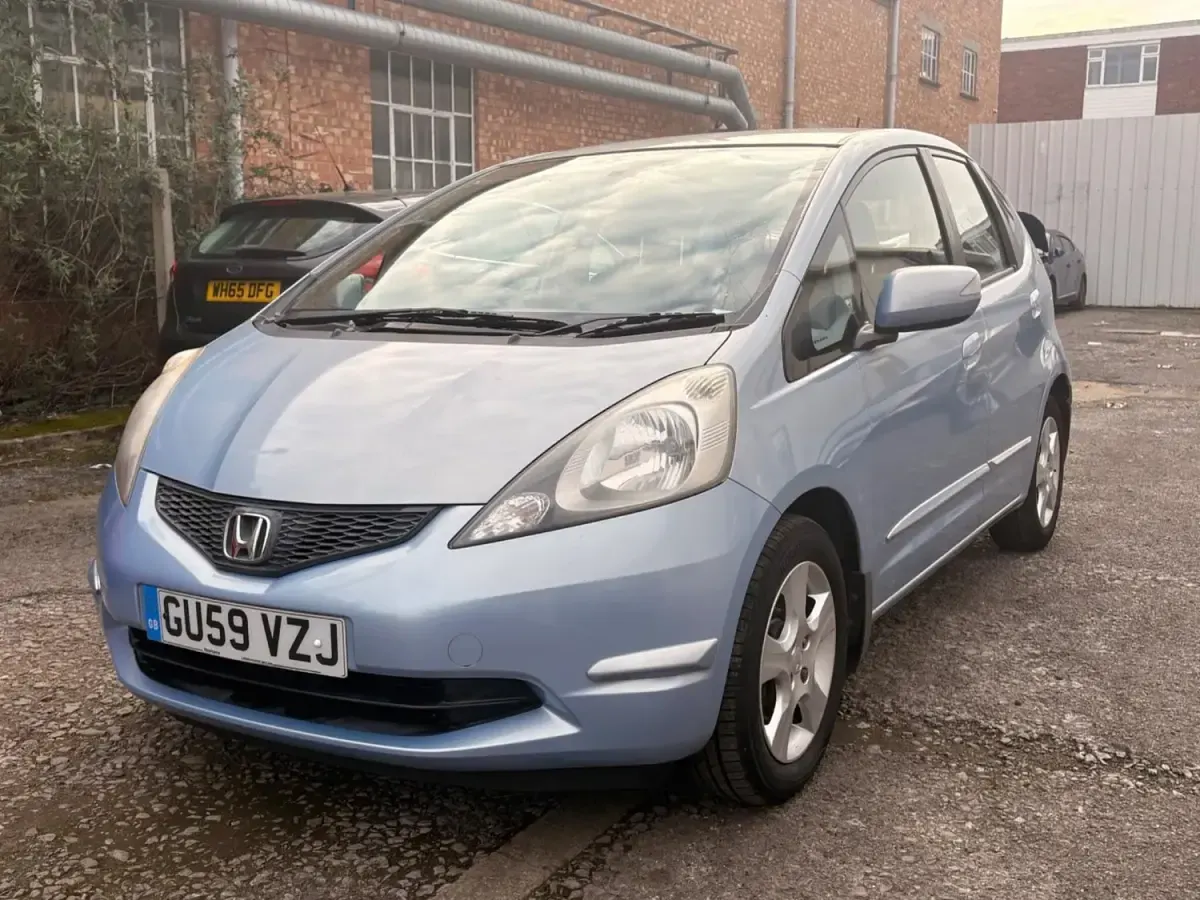 Second-hand Honda Jazz ES 100 CP (73 kW) 2009 Albastru Hatchback