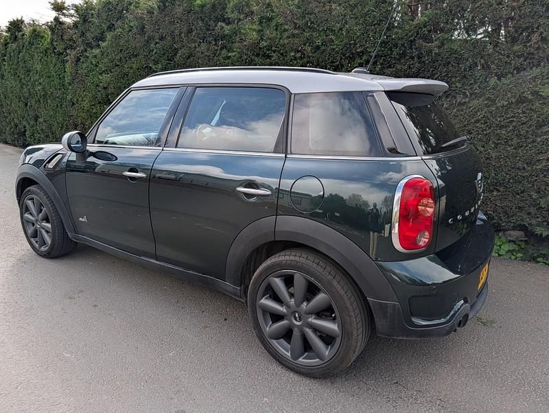Usado Mini Cooper S Countryman 184 CV (135 kW) 2011 Verde SUV