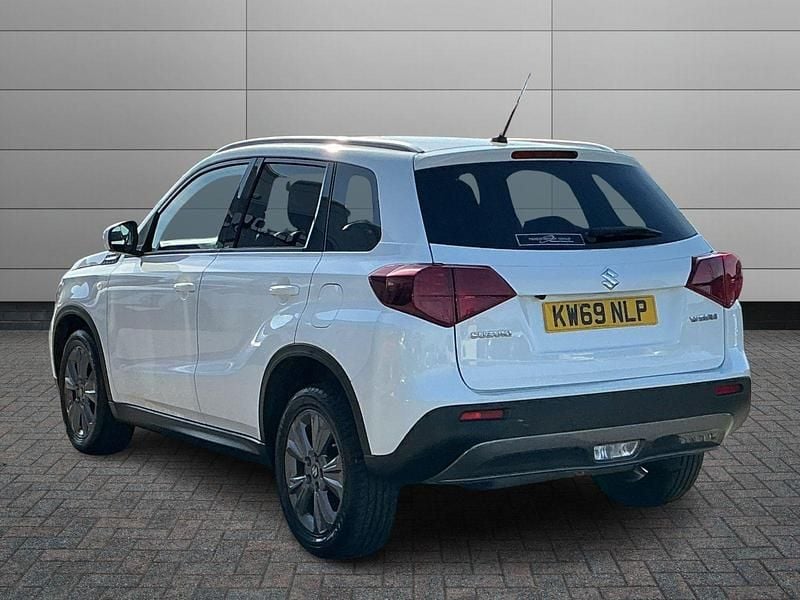 Used Suzuki Vitara SZ-T 2019 White SUV