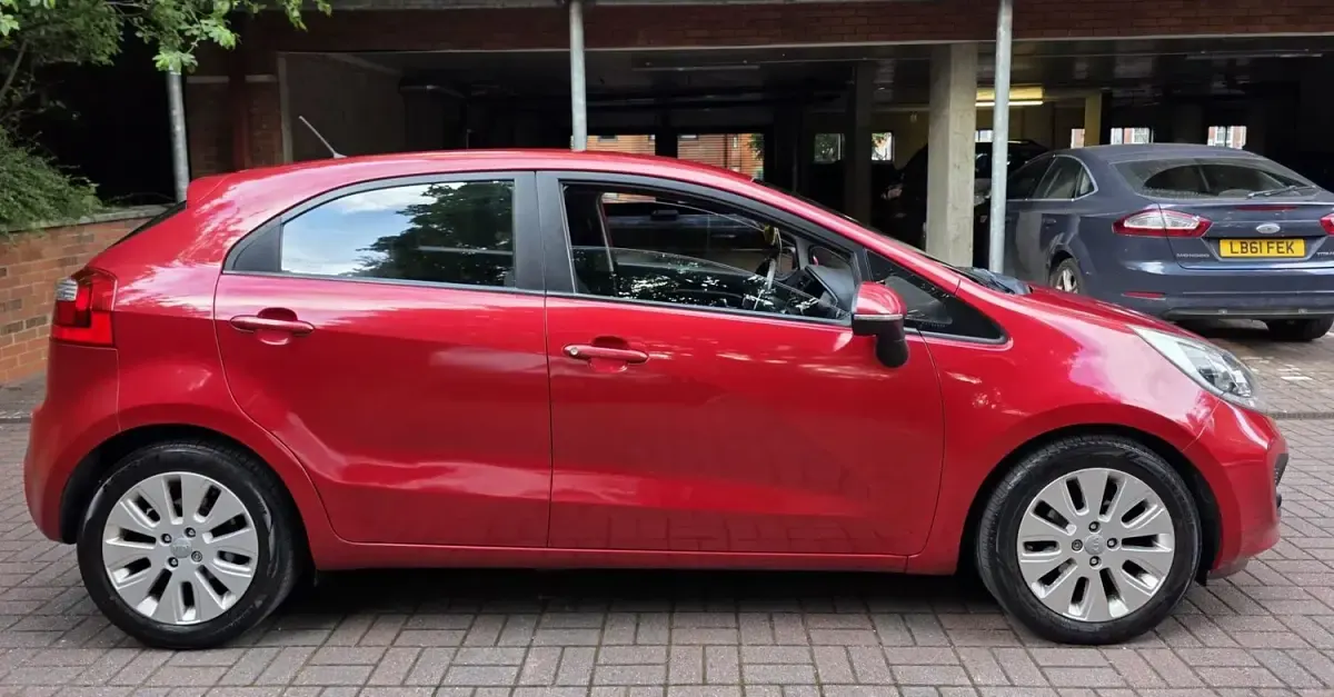 Used Kia Rio 84 HP (61 kW) 2014 Red Hatchback