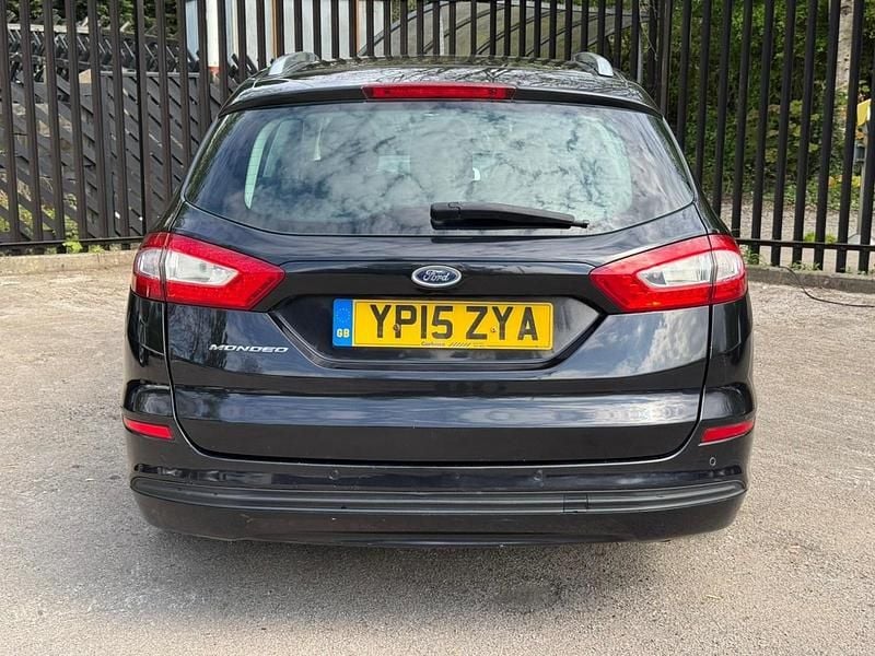 Usado Ford Mondeo Zetec 2015 Preto Carrinha