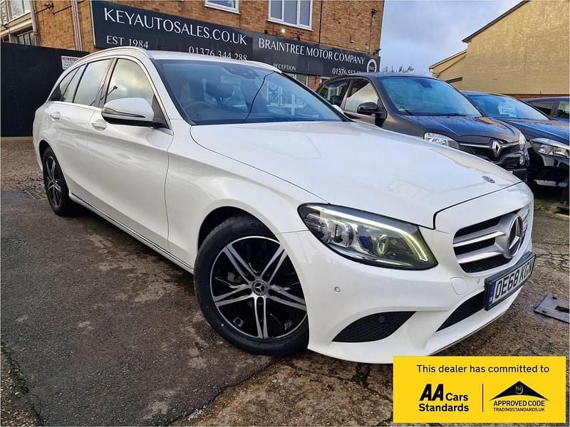 Used Mercedes C220 Premium 194 HP (142 kW) 2019 White Estate