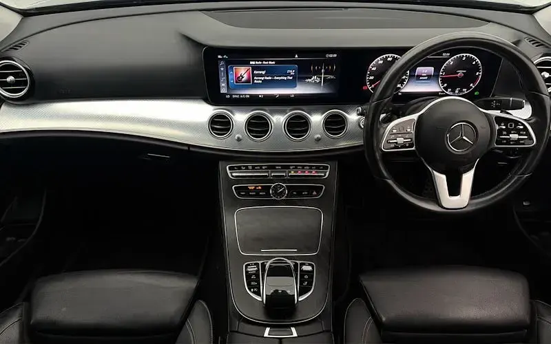Used Mercedes E220 SE 194 HP (142 kW) 2020 Grey Estate