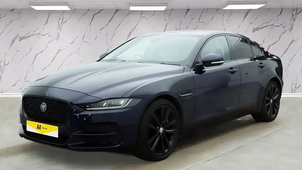 Begagnad Jaguar XE S 300 HK (220 kW) 2020 Blå Sedan