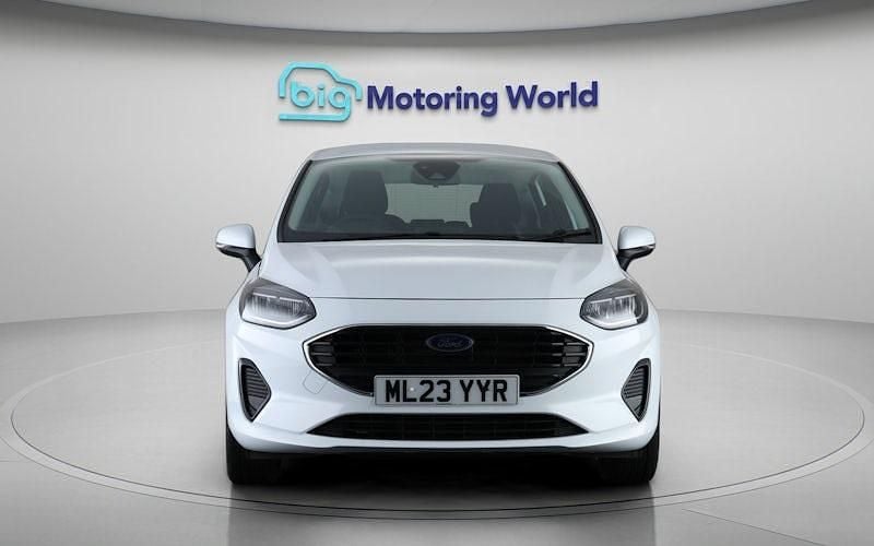 Usado Ford Fiesta Trend 101 HP (74 kW) 2022 Branco Citadino