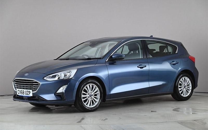 Begagnad Ford Focus Titanium 125 HK (91 kW) 2020 Halvkombi