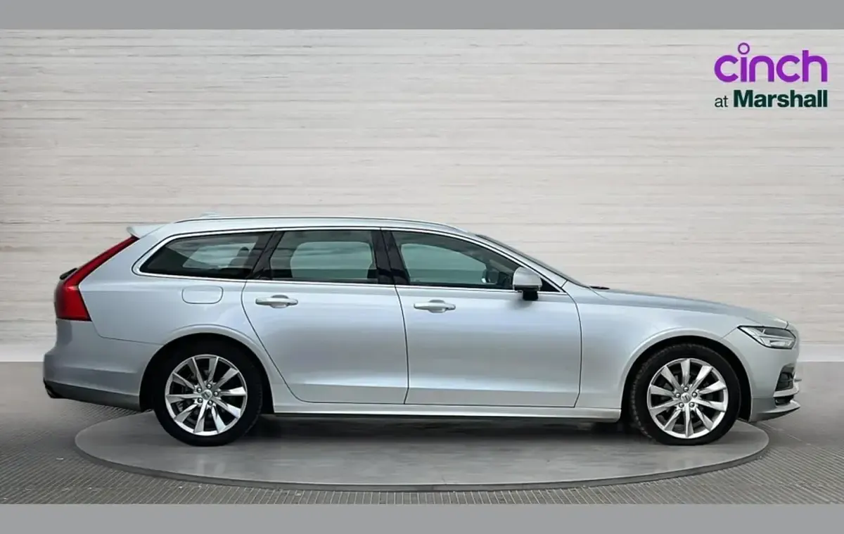 Used Volvo V90 Momentum 190 HP (139 kW) 2020 Silver Estate