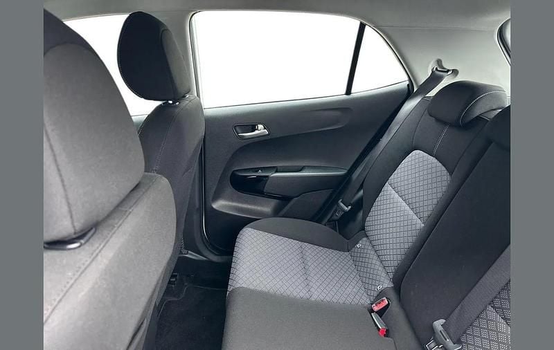 Used Kia Picanto 61 HP (44 kW) 2024 White Hatchback