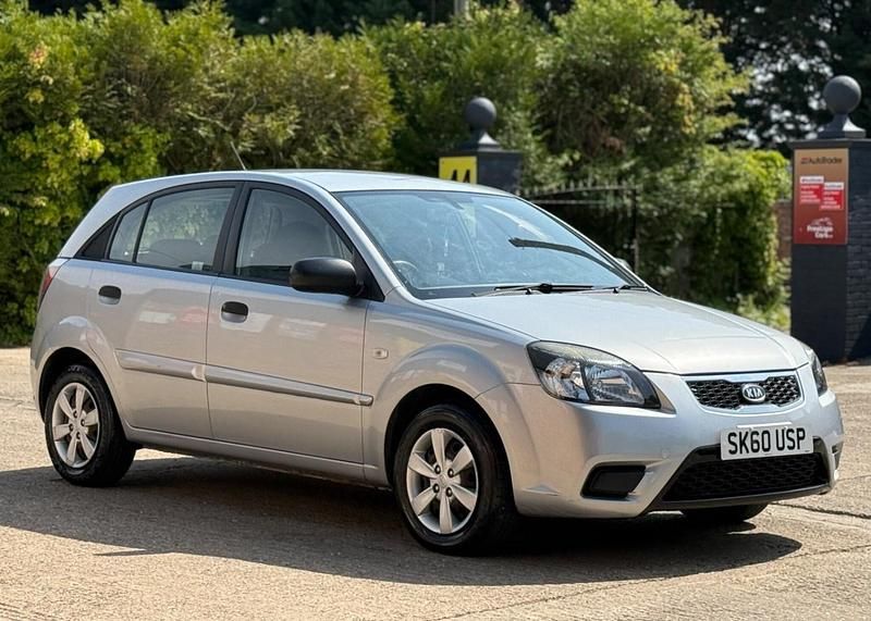 Silver Used 2010 Kia Rio Hatchback | £990 (Good price) - Image 1/3