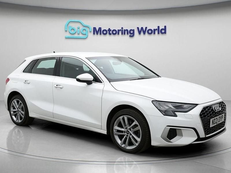 White Used 2021 Audi A3 e-tron Sport Hatchback | £16,000 (Good price) - Image 1/4