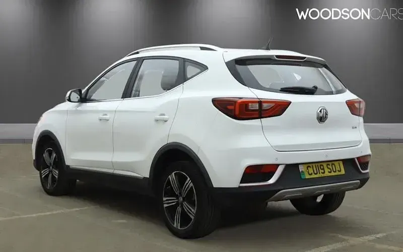 Käytetty MG ZS 106 HP (77 kW) 2019 Katumaasturi