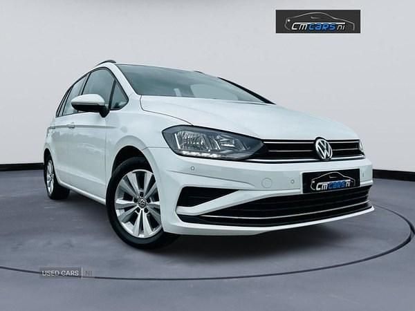 White Used 2018 VW Golf Sportsvan SE MPV | £7,975 (Good price) - Image 1/4