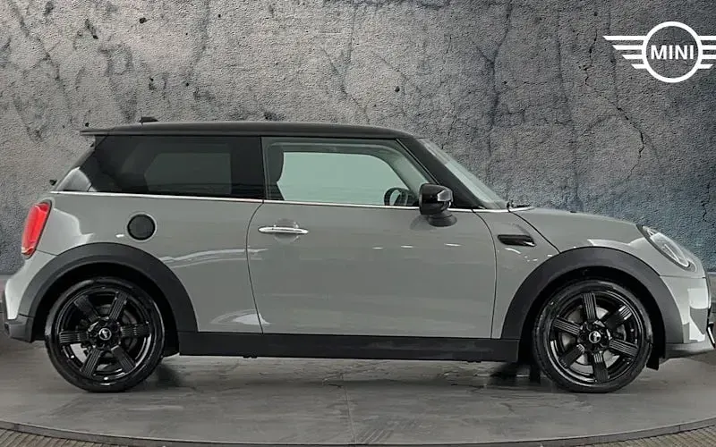 Used Mini Cooper S Classic 178 HP (130 kW) 2022 Hatchback