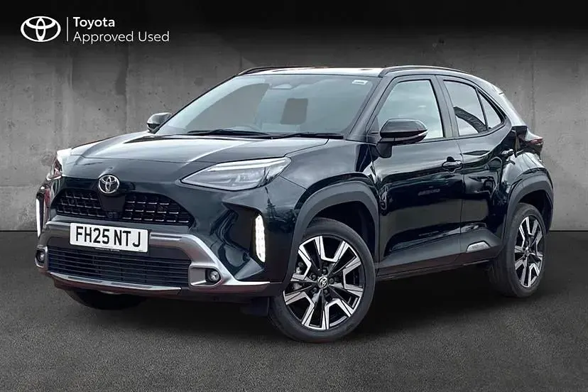 Used Toyota Yaris Cross 130 HP (95 kW) 2025 Black SUV
