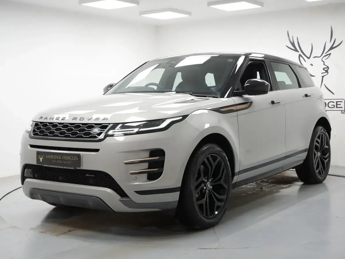 Begagnad Land Rover Range Rover evoque HSE Dynamic 309 HK (227 kW) 2023 Silver SUV