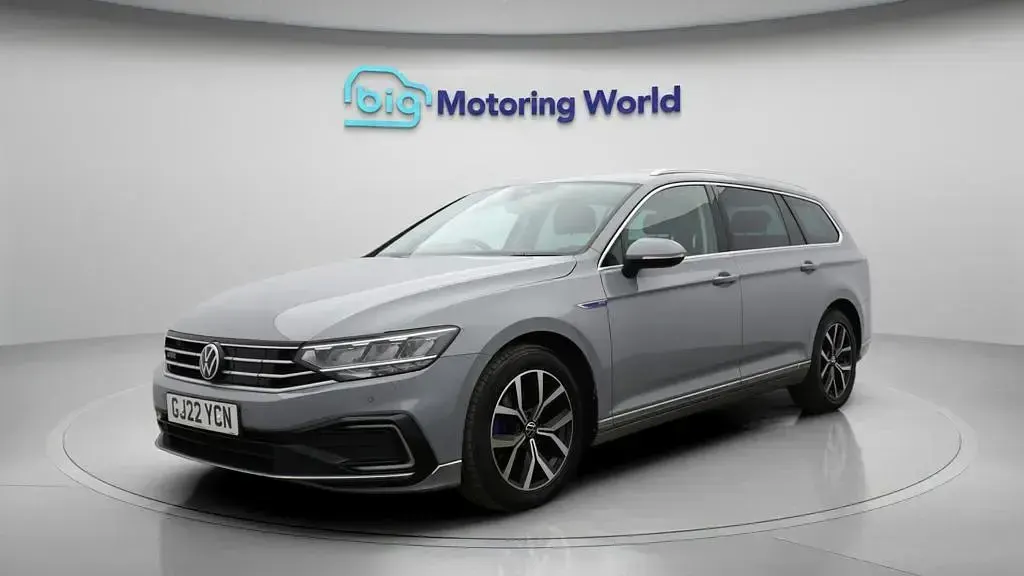 Usado VW Passat GTE 218 HP (160 kW) 2022 Cinzento Carrinha