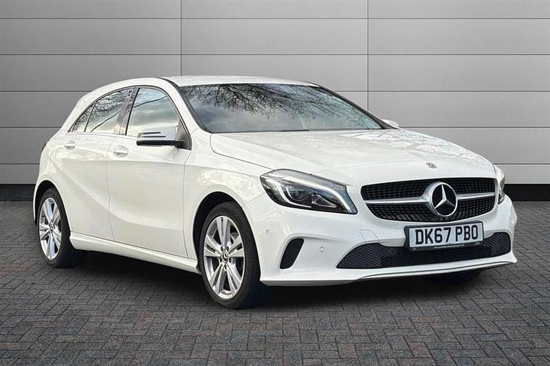 Cirrus white Used 2017 Mercedes A180 Premium Hatchback | £10,950 (Good price) - Image 1/4
