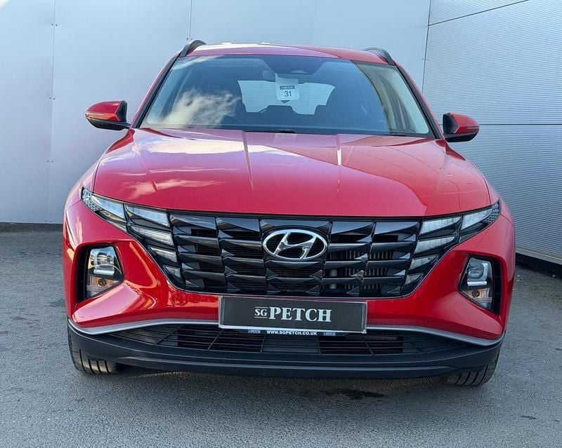 Used Hyundai Tucson SE 148 HP (108 kW) 2021 Red SUV