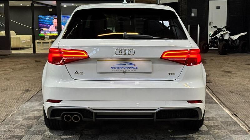 Used Audi A3 Sportback S-Line 150 HP (110 kW) 2016 White Hatchback
