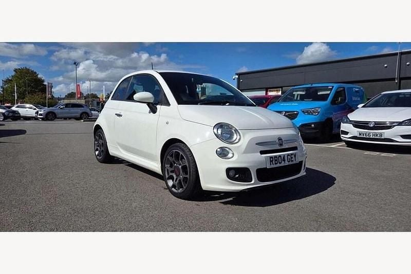 White Used 2013 Fiat 500 S Hatchback | £2,740 (Expensive) - Image 1/1