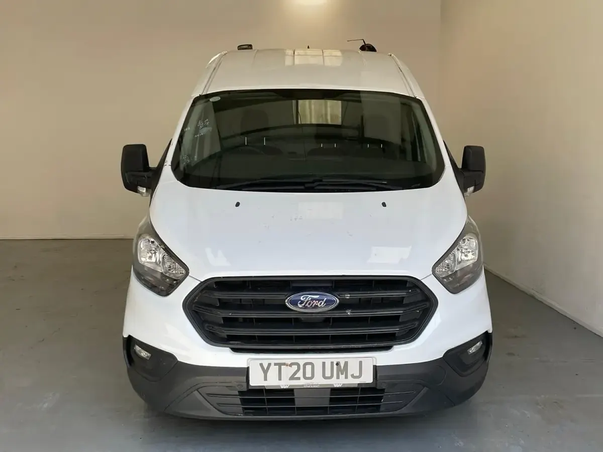 Used Ford Transit Custom 105 HP (77 kW) 2020 White Van