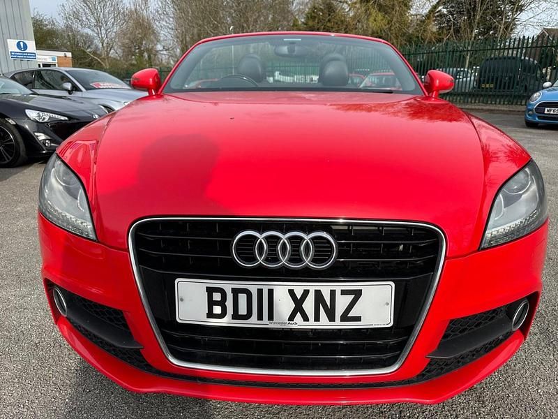 Used Audi TT Design 160 HP (117 kW) 2011 Red Coupe