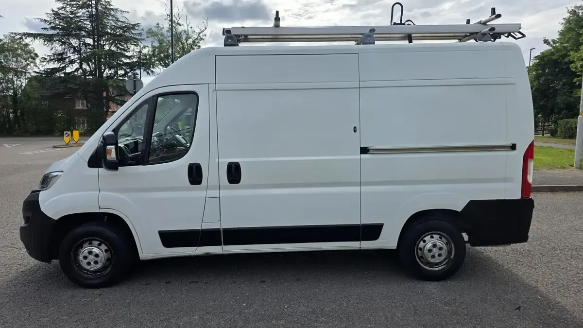Used Peugeot Boxer 130 HP (95 kW) 2019 White Van