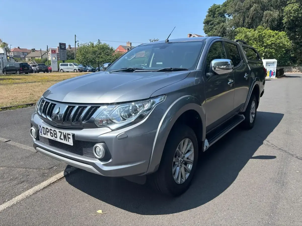 Used Mitsubishi L200 181 HP (133 kW) 2019 Grey Pickup