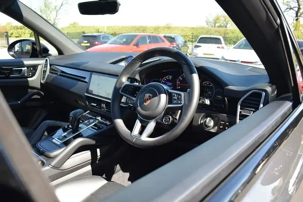 Used Porsche Cayenne 340 HP (250 kW) 2020 Blue SUV