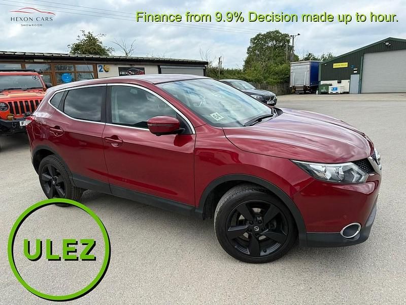 Red Used 2015 Nissan Qashqai N-TEC SUV | £6,495 (A bit pricey) - Image 1/3