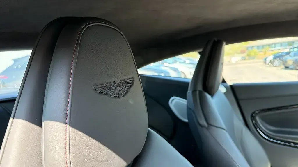 Usado Aston Martin DB11 600 CV (441 kW) 2017 Rojo Coupe