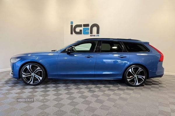 Used Volvo V90 R-Design 2020 Blue Estate