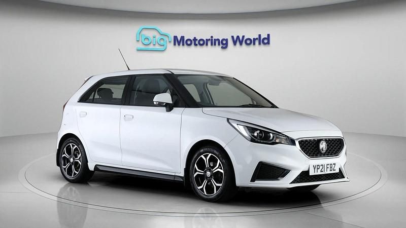 Used MG MG3 Exclusive 105 HP (77 kW) 2021 White Hatchback
