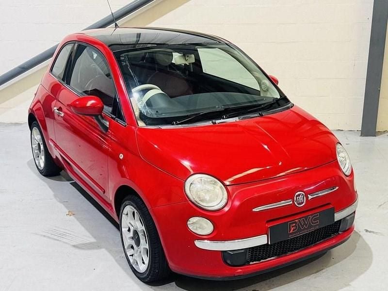 Red Used 2009 Fiat 500 Lounge Hatchback | £1,750 (Fair price) - Image 1/4