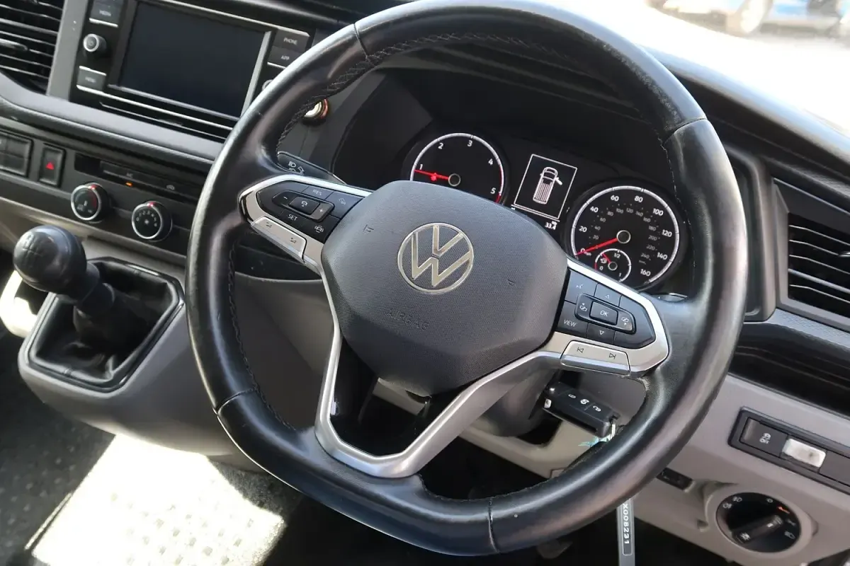 Used VW T6.1 Highline 150 HP (110 kW) 2021 Silver Van