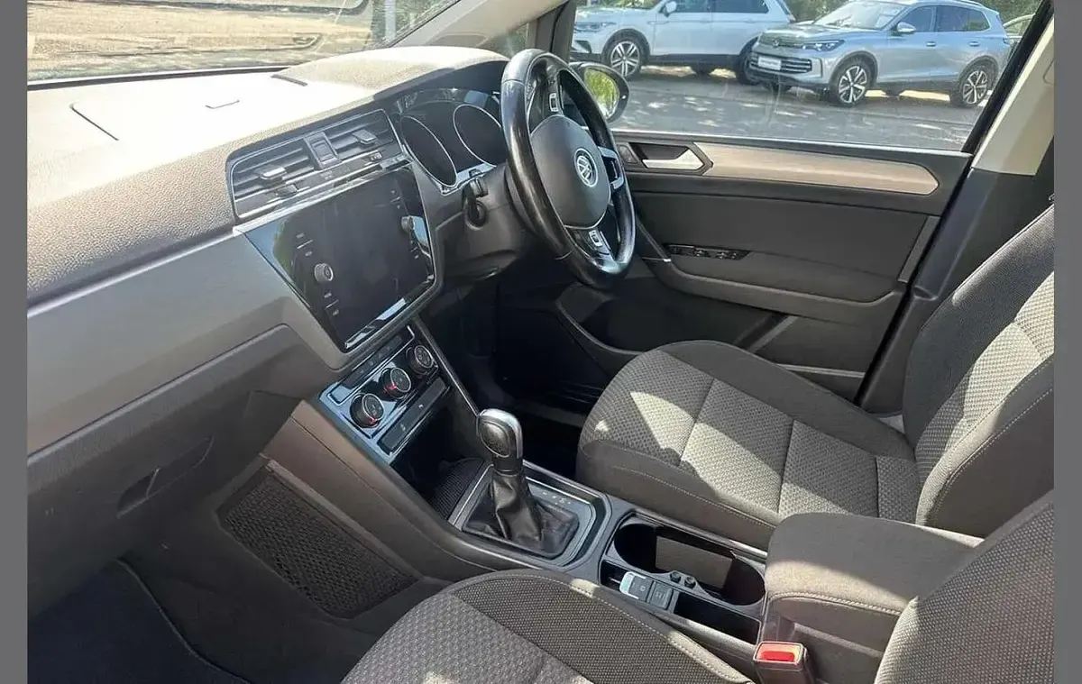Usado VW Touran Family 150 HP (110 kW) 2021 Preto Monovolume