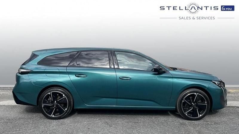 Used Peugeot 308 Allure 113 kW (154 HP) 2024 Blue Estate