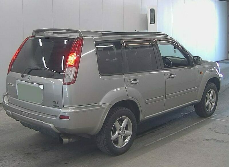 Used Nissan X-Trail 140 HP (102 kW) 2002 Silver SUV