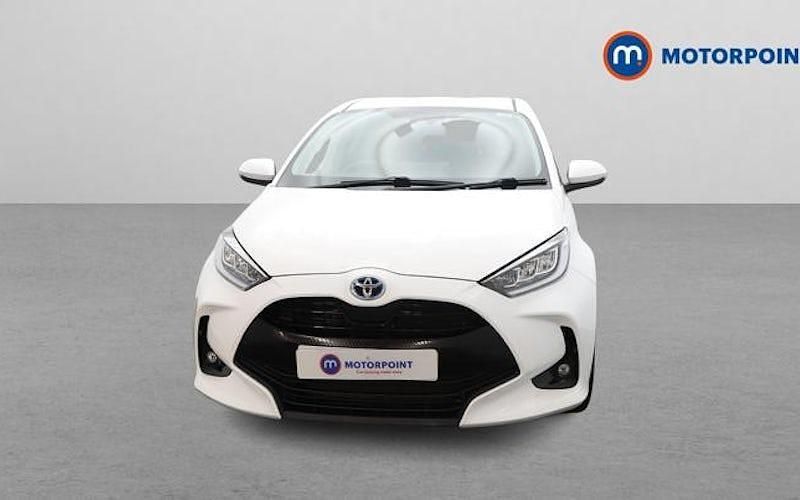 Used Toyota Yaris Hybrid Design 116 HP (85 kW) 2026 Hatchback